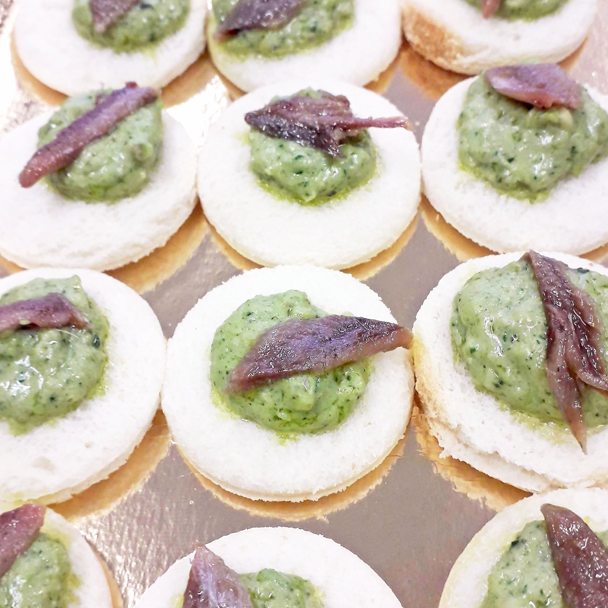 Petits fours anchois